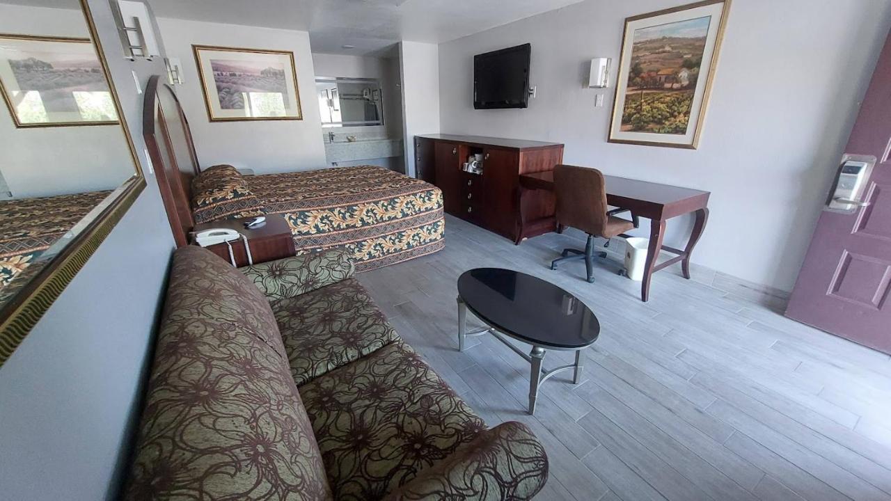 نوركو Regency Inn المظهر الخارجي الصورة